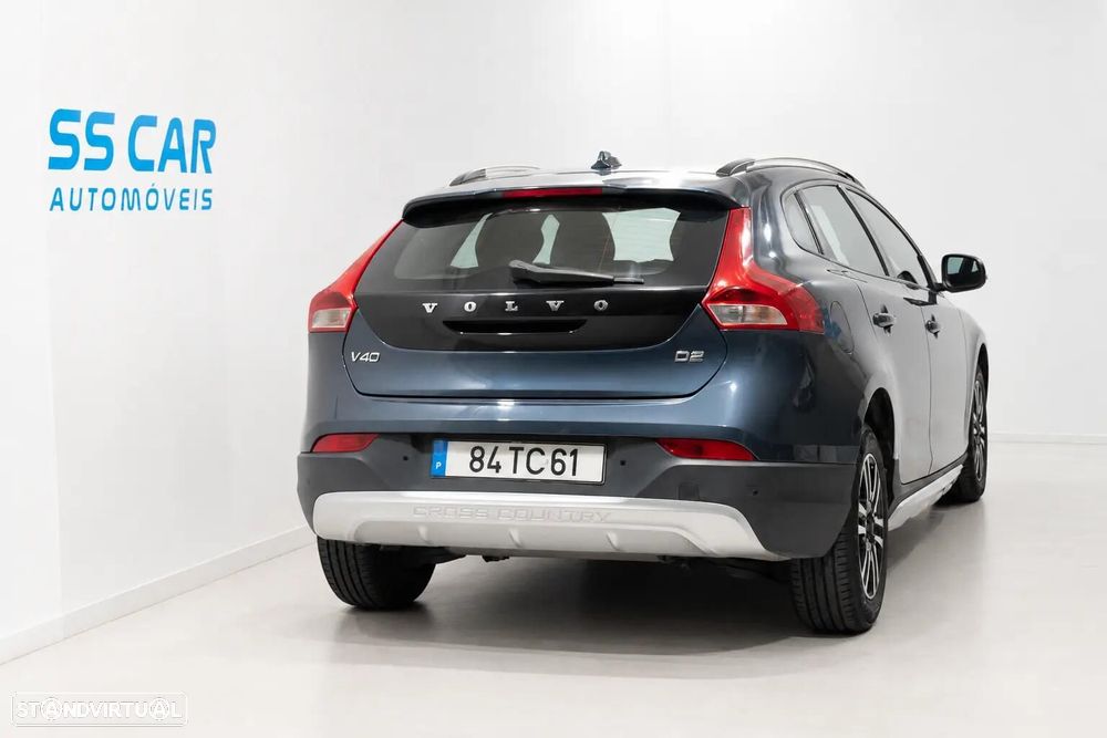 Volvo V40 Cross Country 2.0 D2 Momentum - 7