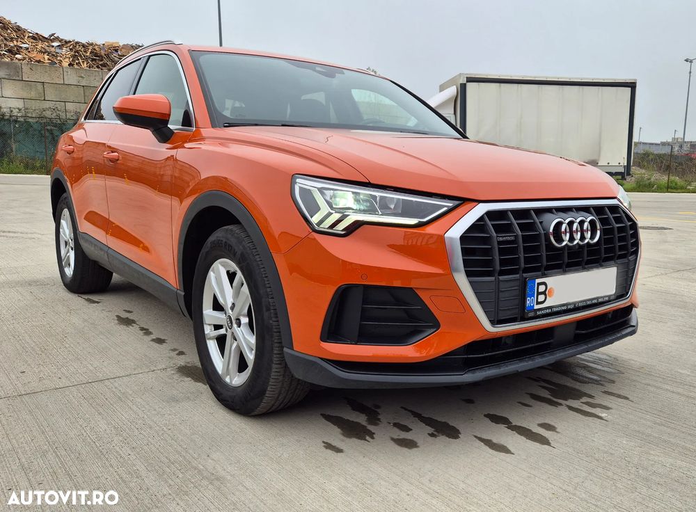 Audi Q3 2.0 35 TDI S tronic quattro S Line - 3