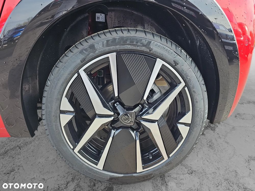 Peugeot 208 1.2 mHEV GT - 9