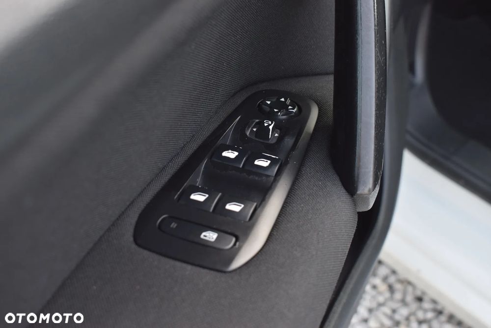 Peugeot 308 BlueHDi FAP 150 Stop&Start Automatik Allure - 21
