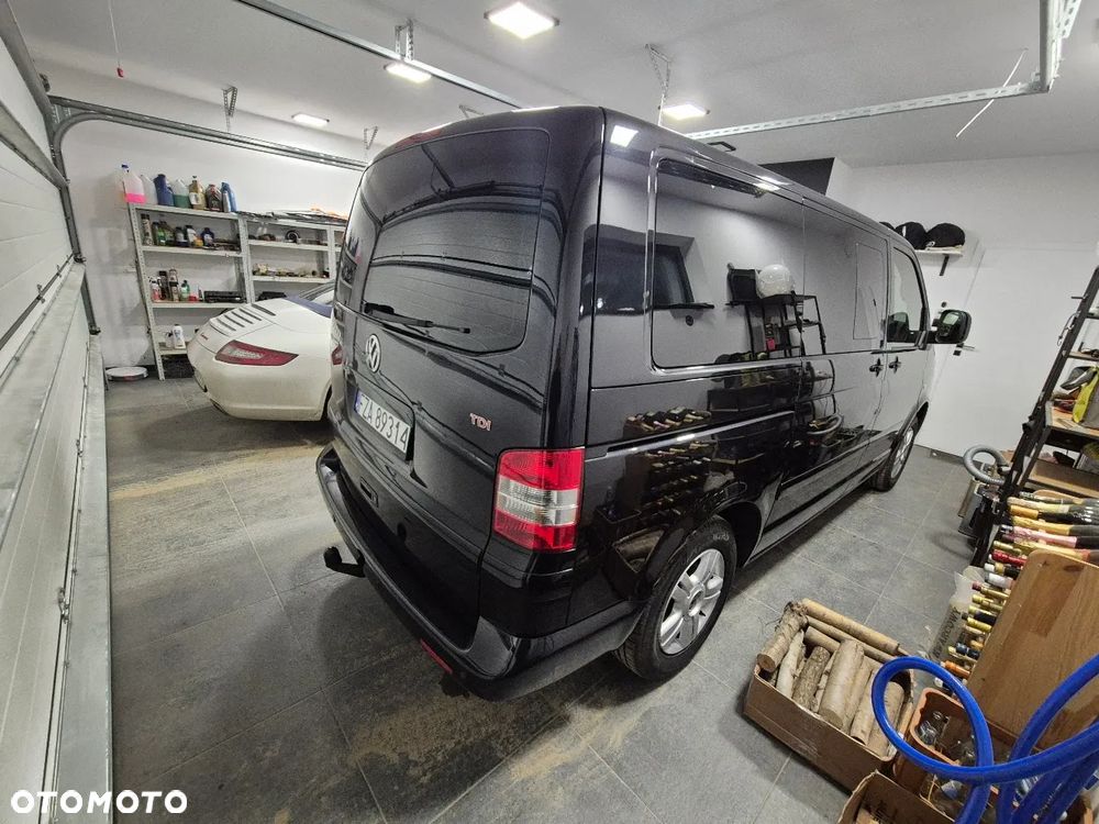 Volkswagen Multivan - 10