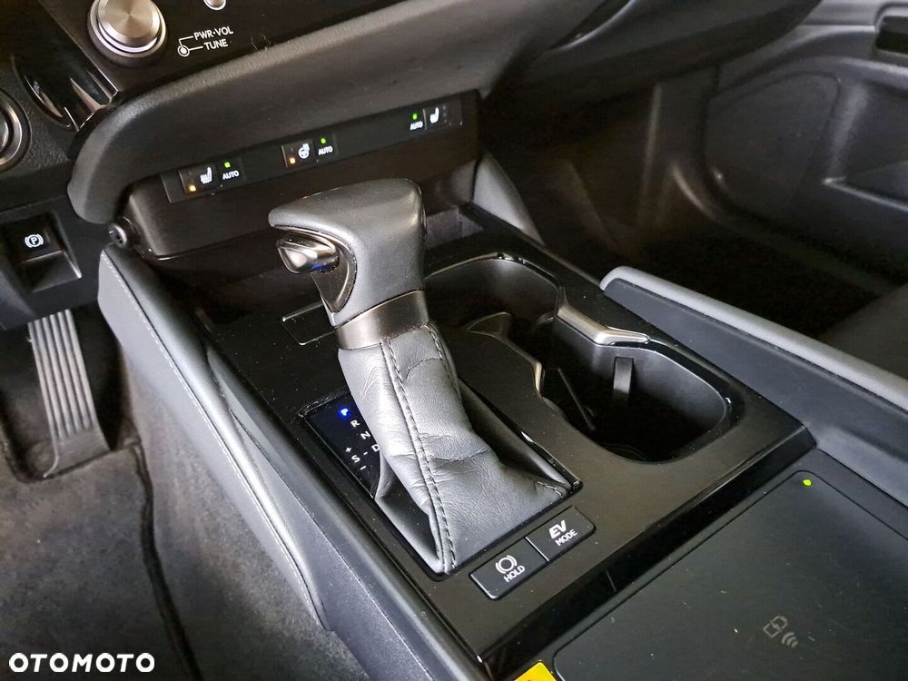 Lexus ES 300h Business Edition - 30