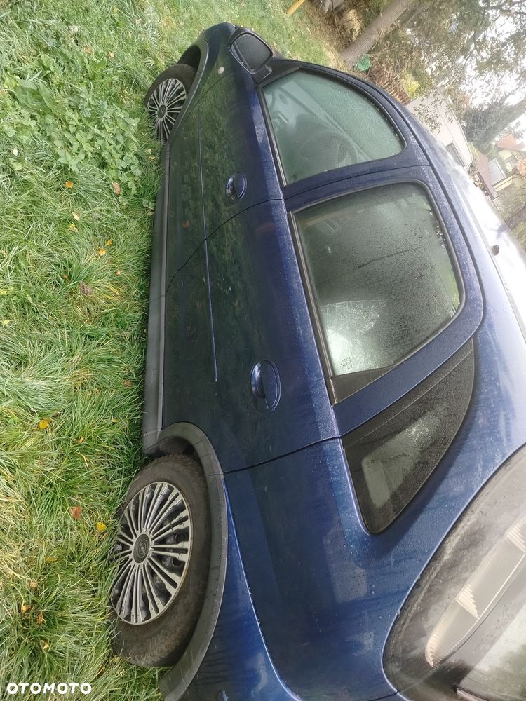 Opel Corsa 2005 photo 2