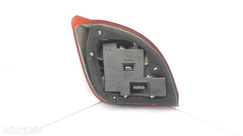 FAROLIM TRASEIRO DIREITO FORD FIESTA IV 1998 - 4