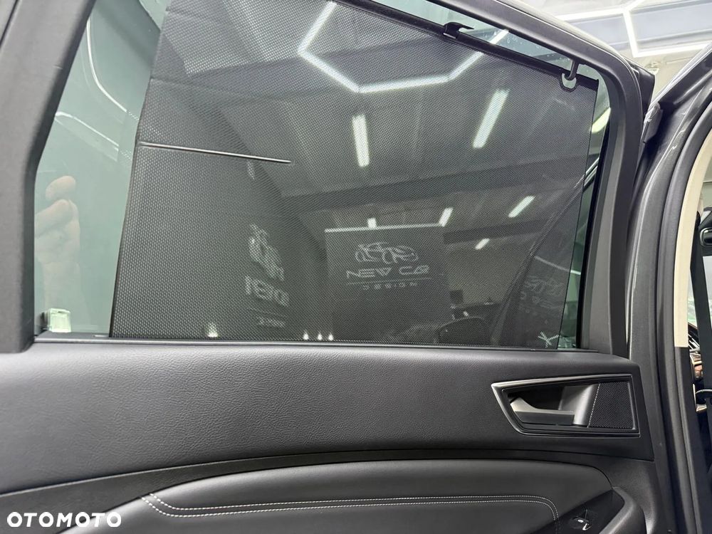 Ford S-Max 2.0 EcoBlue Titanium - 26