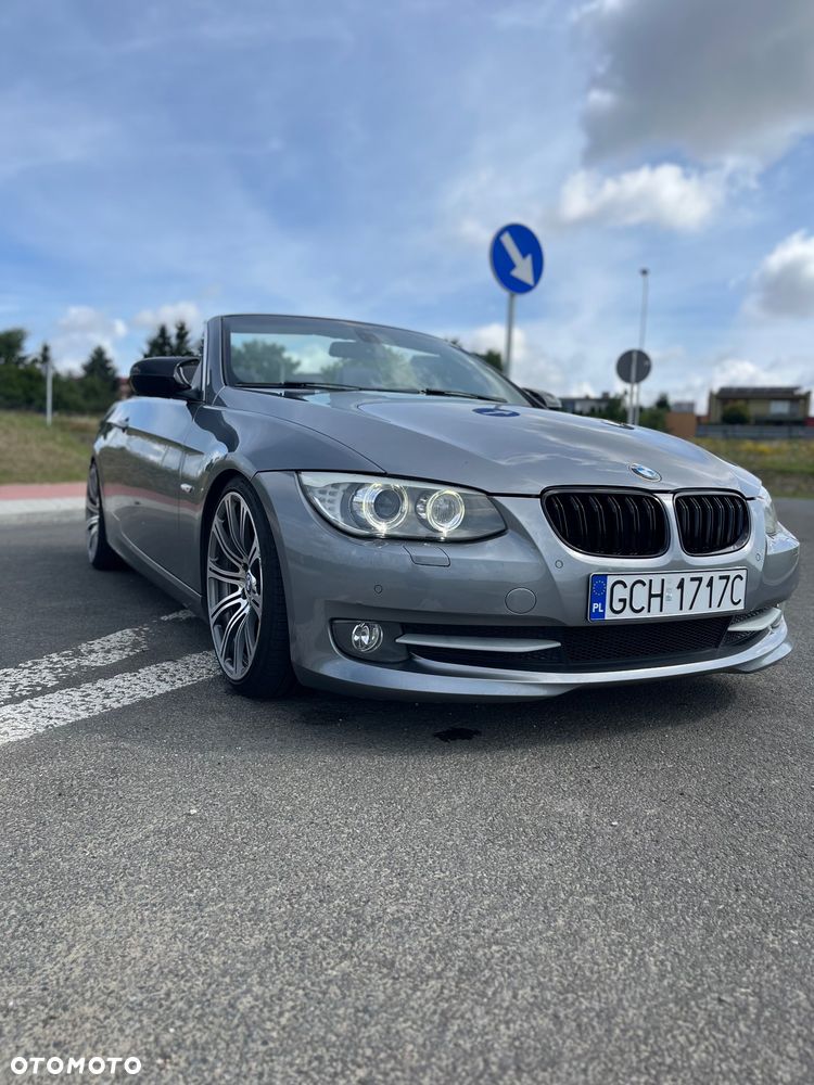 BMW Seria 3 325d - 33