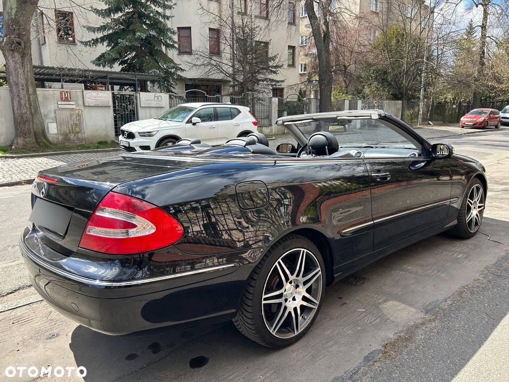 Mercedes-Benz CLK - 4