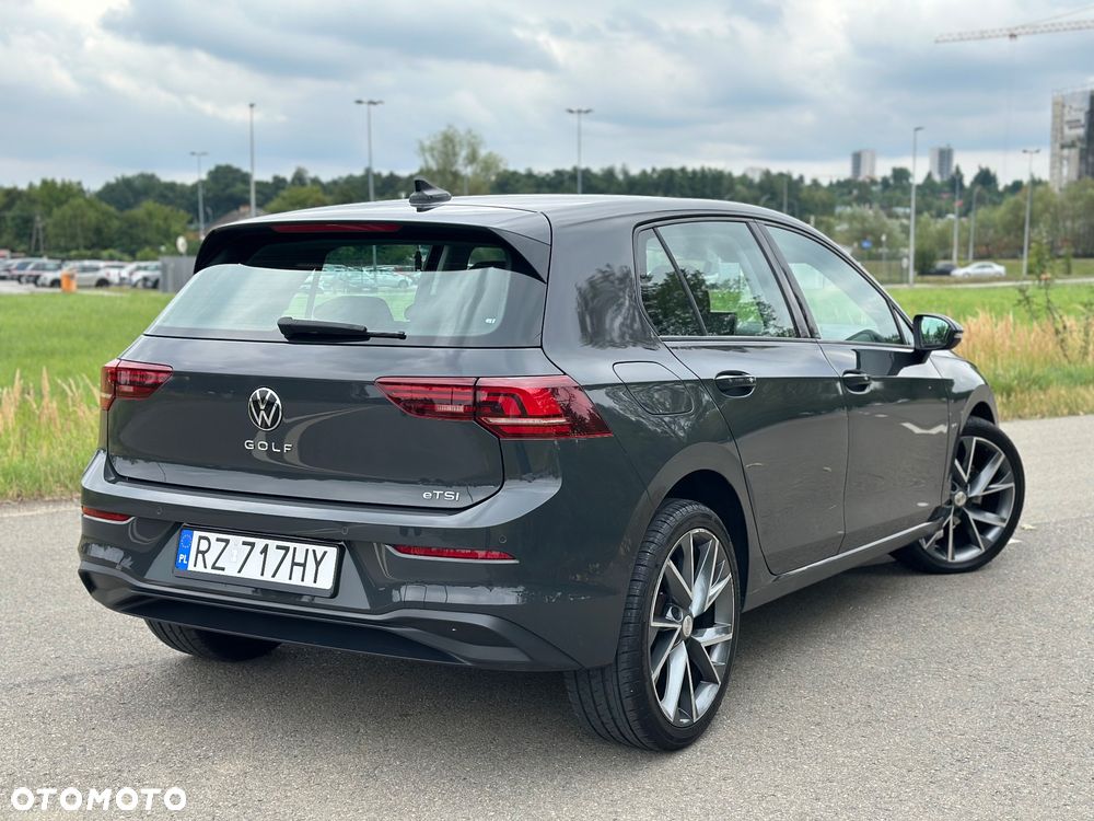 Volkswagen Golf 1.5 eTSI mHEV Special Edition DSG - 8