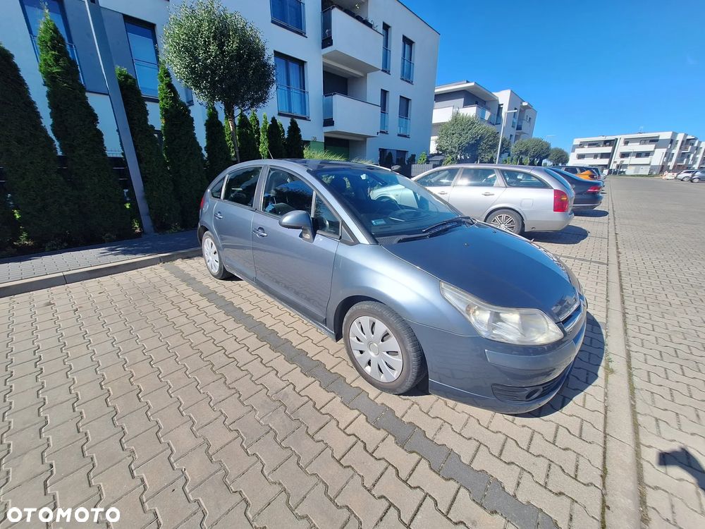 Citroën C4 1.6 HDi FAP Confort - 4