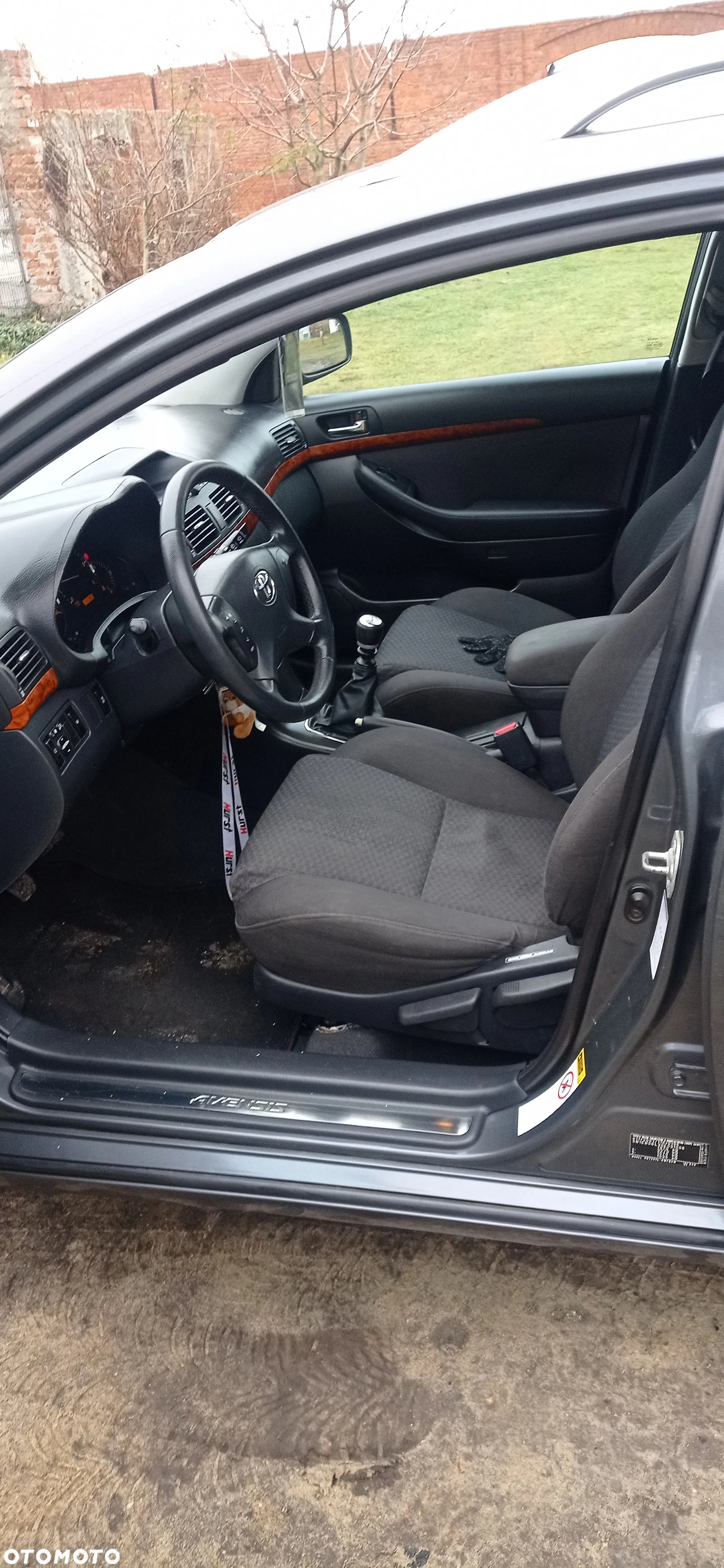 Toyota Avensis - 10