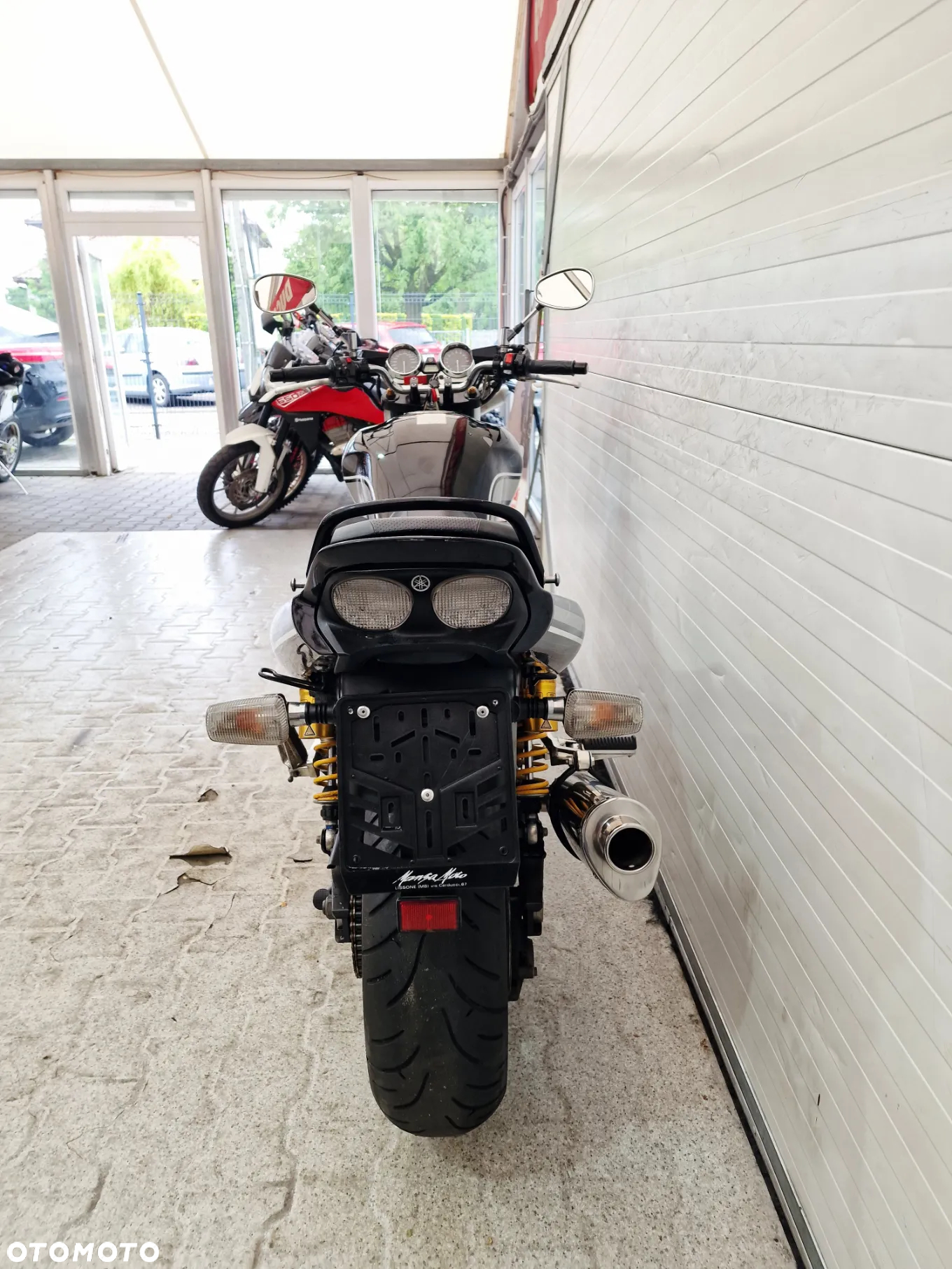 Yamaha XJR - 6