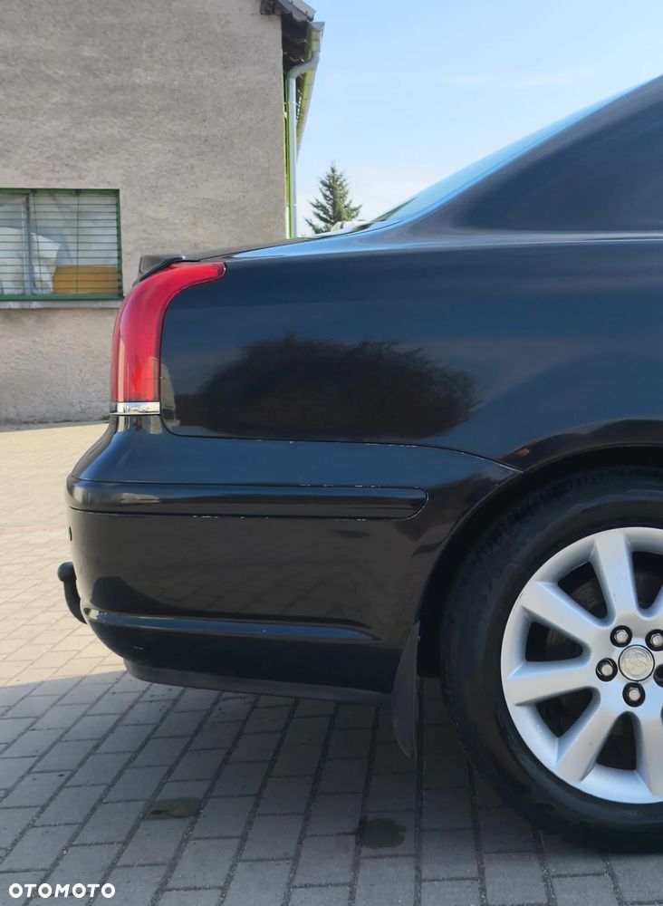 Toyota Avensis - 10