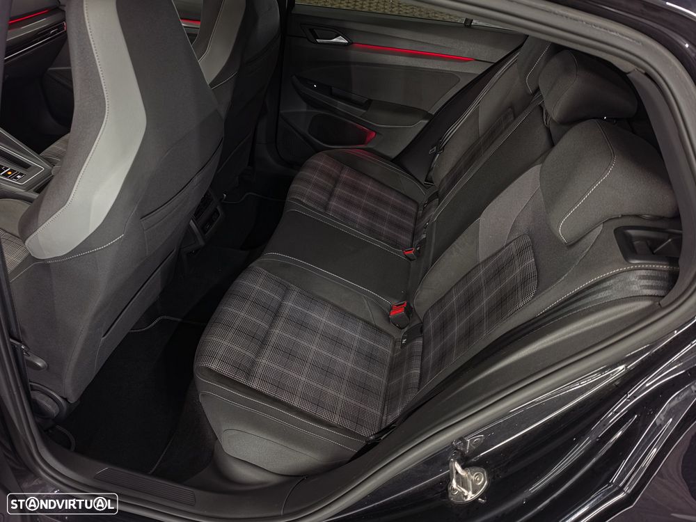 VW Golf 2.0 TDI GTD DSG - 8