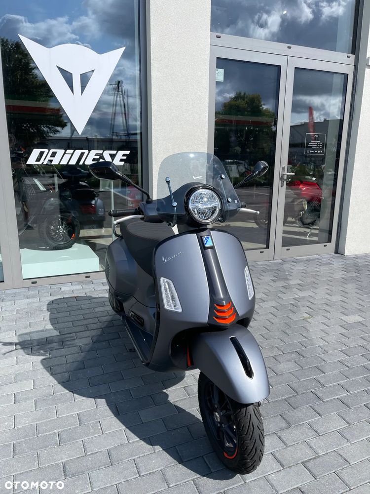 Vespa GTS - 22