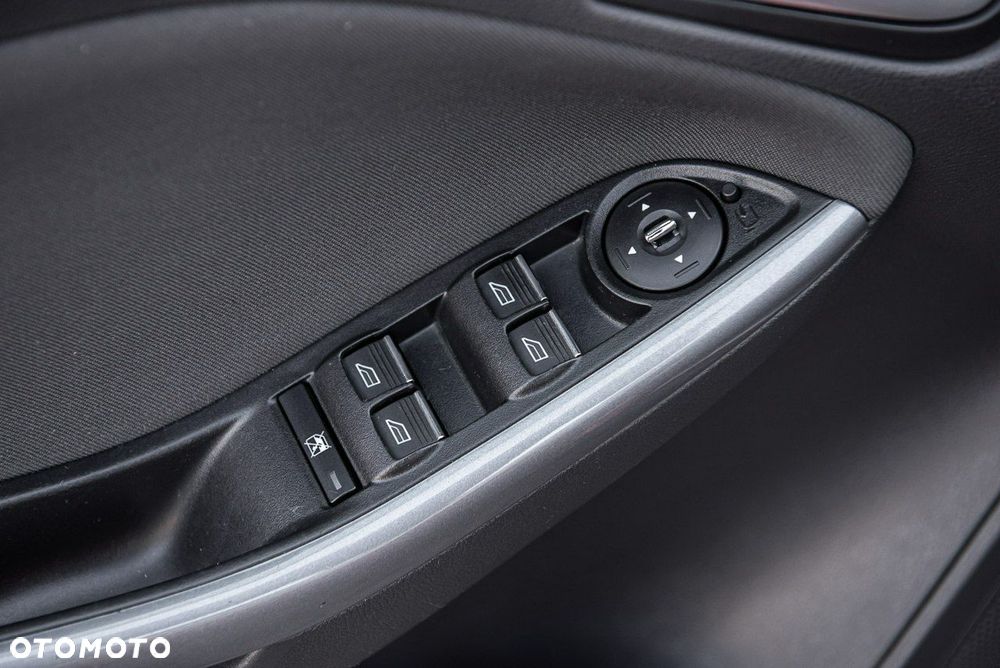 Ford Focus 1.6 EcoBoost Titanium - 27