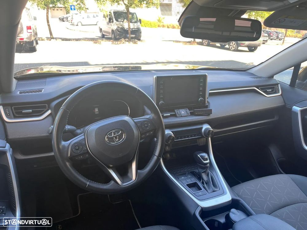 Toyota RAV4 - 9