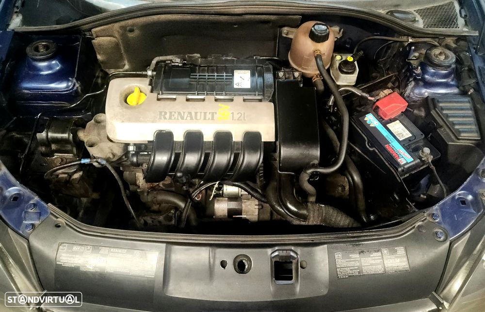 Renault Clio 1.2 16V Privilège - 18