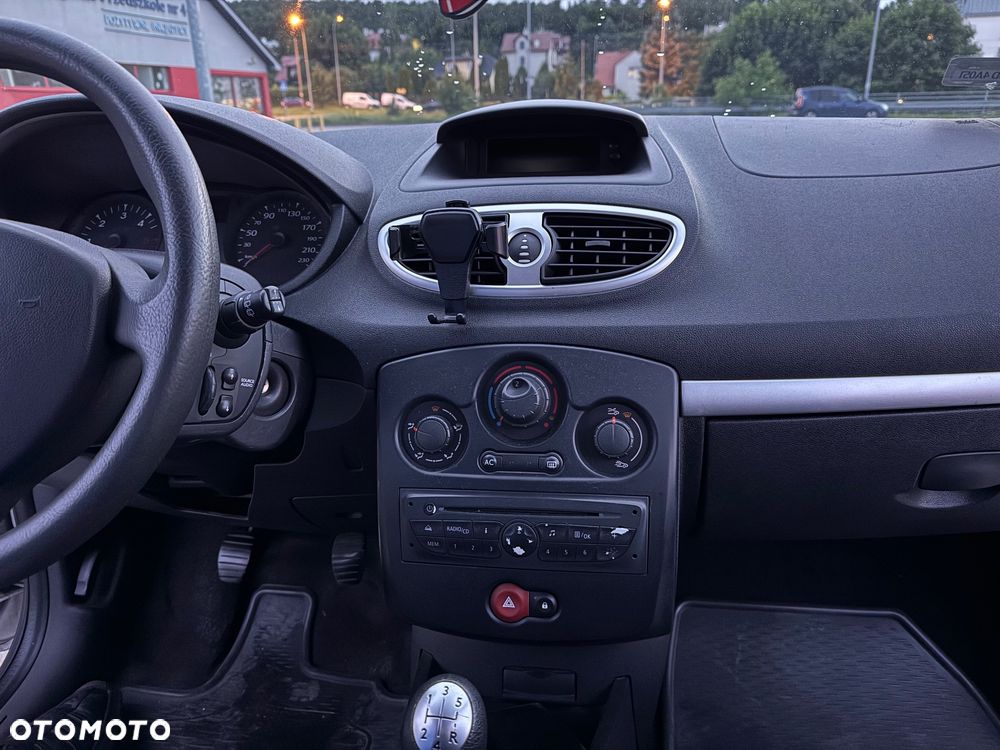 Renault Clio 1.5 dCi Alize - 23