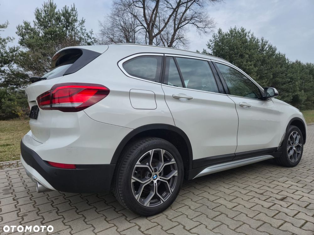 BMW X1 xDrive18d xLine - 6