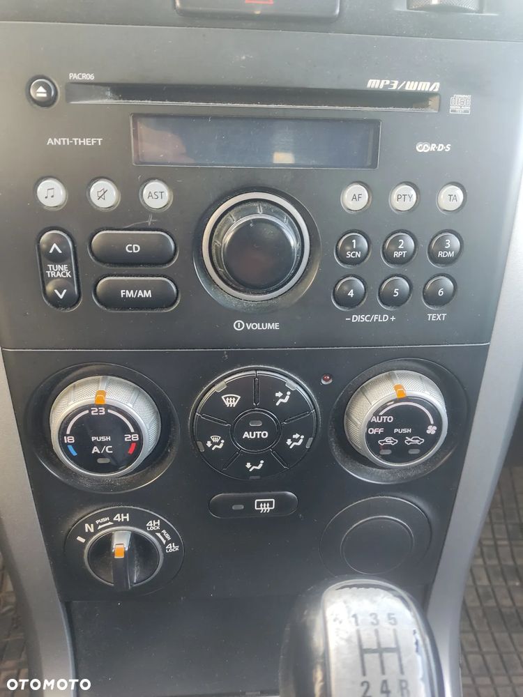 Suzuki Grand Vitara 2.0 - 13