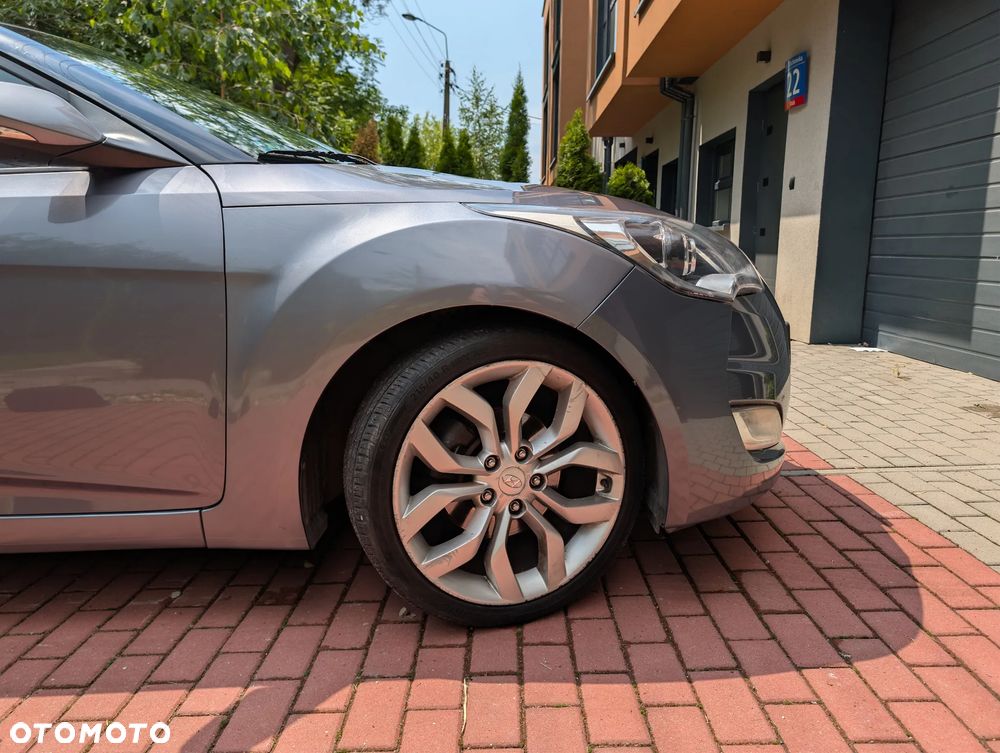 Hyundai Veloster 1.6 GDI Comfort - 21
