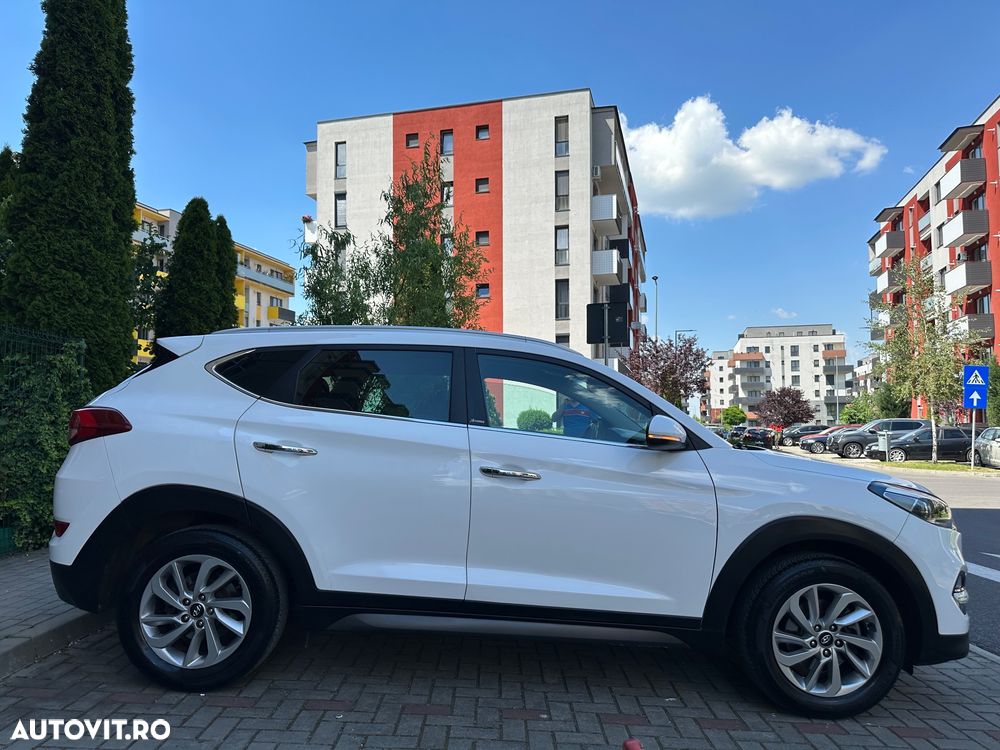 Hyundai Tucson blue 1.7 CRDi 2WD Style - 12