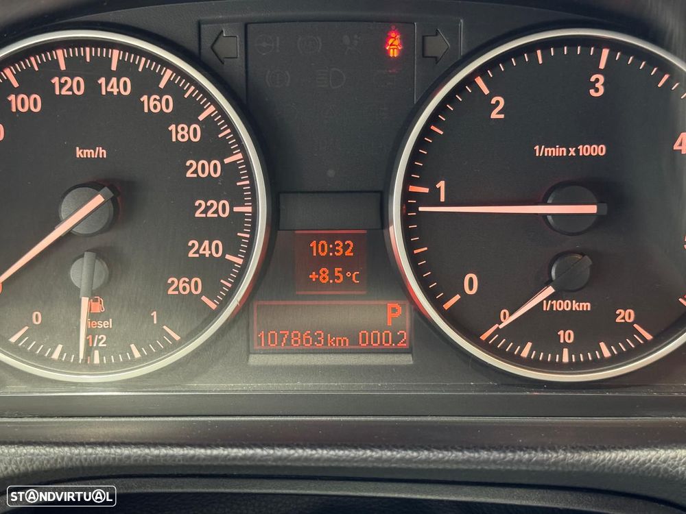 BMW 320 d Cabrio Auto - 26