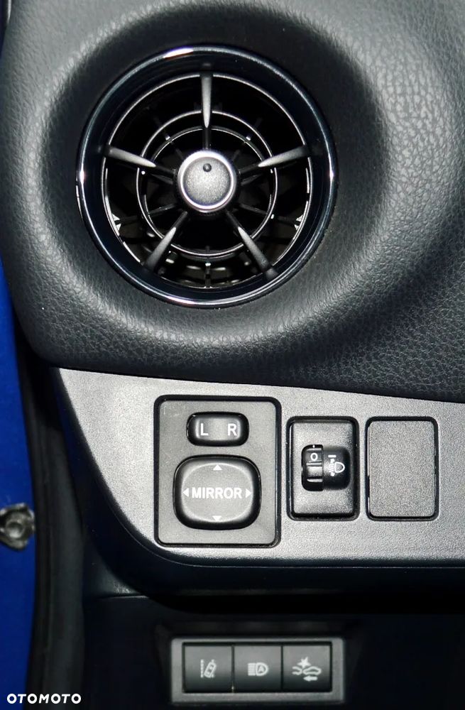 Toyota Yaris - 29