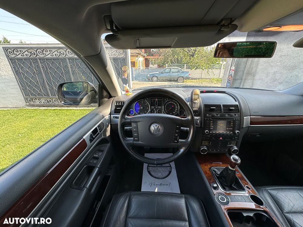 Volkswagen Touareg - 11