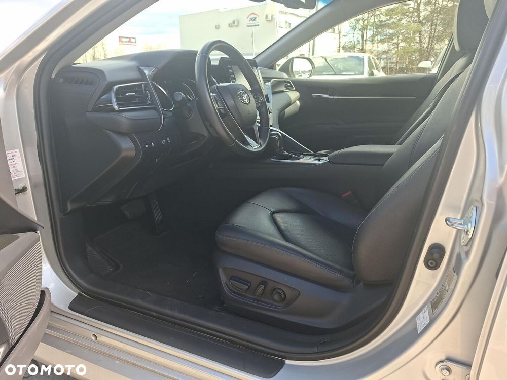 Toyota Camry 2.5 Hybrid Comfort CVT - 10