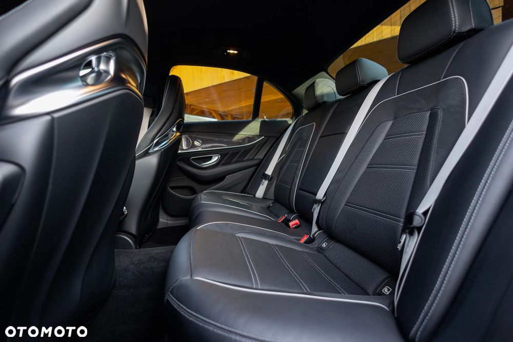 Mercedes-Benz Klasa E AMG 63 S 4-Matic+ - 25
