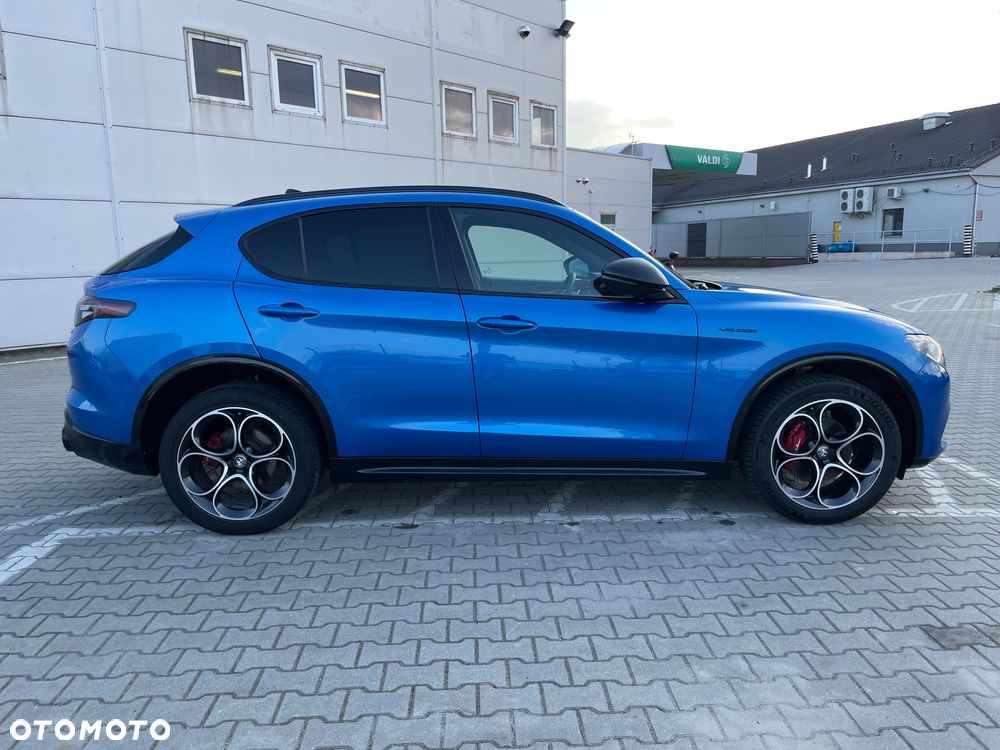 Alfa Romeo Stelvio 2.0 Turbo 16V AT8-Q4 Veloce - 3
