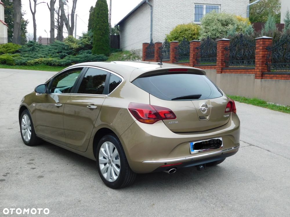 Opel Astra 1.4 Turbo Cosmo - 6