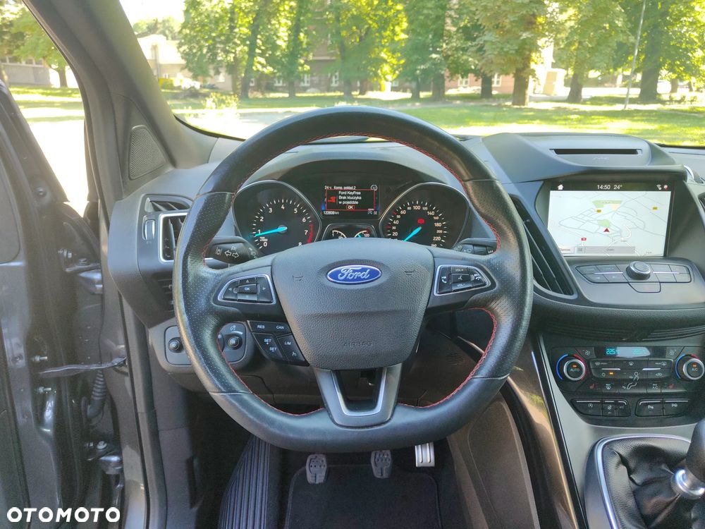 Ford Kuga 1.5 EcoBoost 2x4 ST-Line - 22