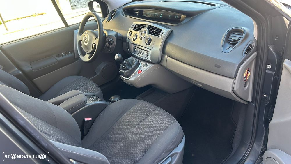 Renault Scénic 1.5 dCi Dynamique S - 8