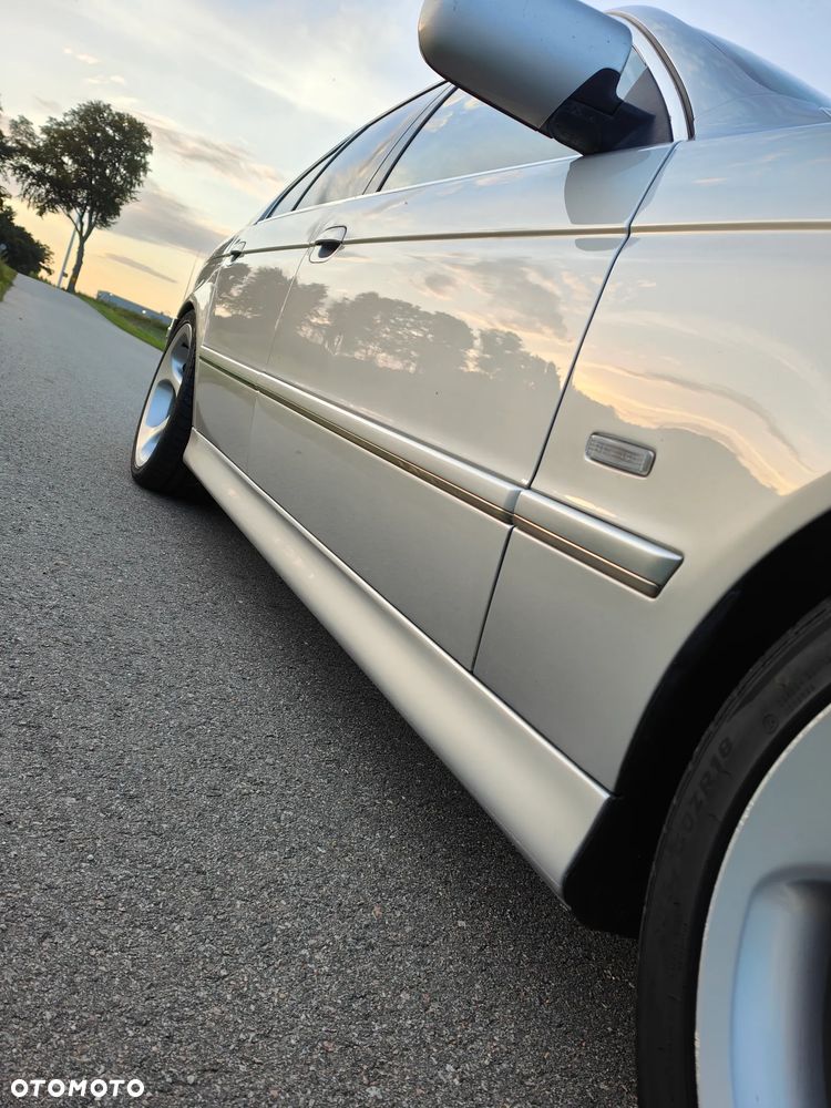 BMW Seria 5 525d - 13