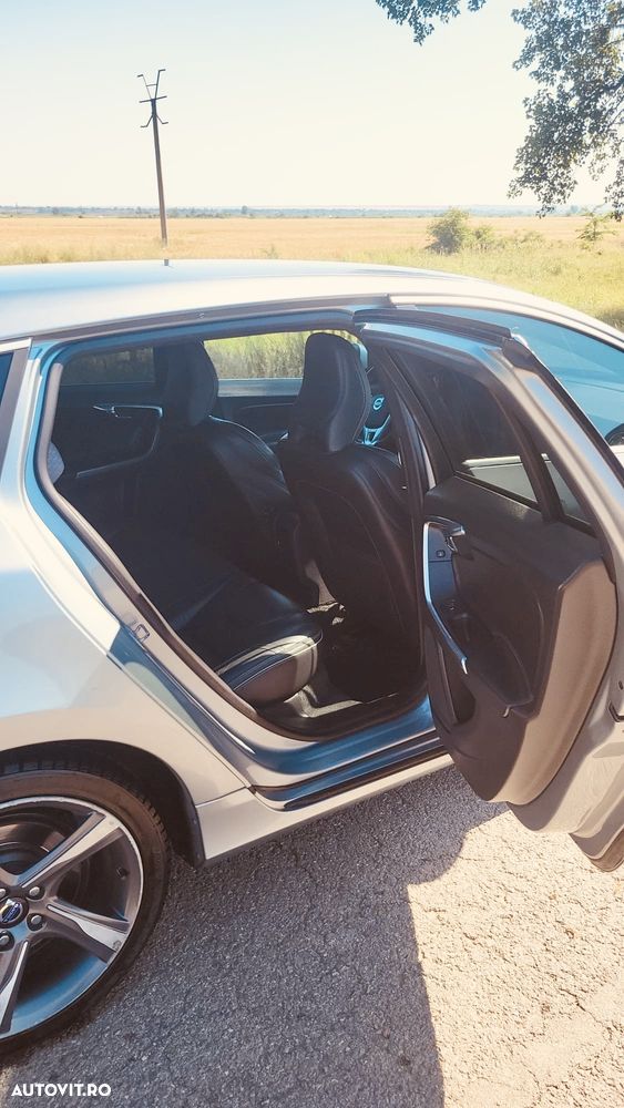 Volvo V60 D4 VEA Start-Stop R-Design - 17