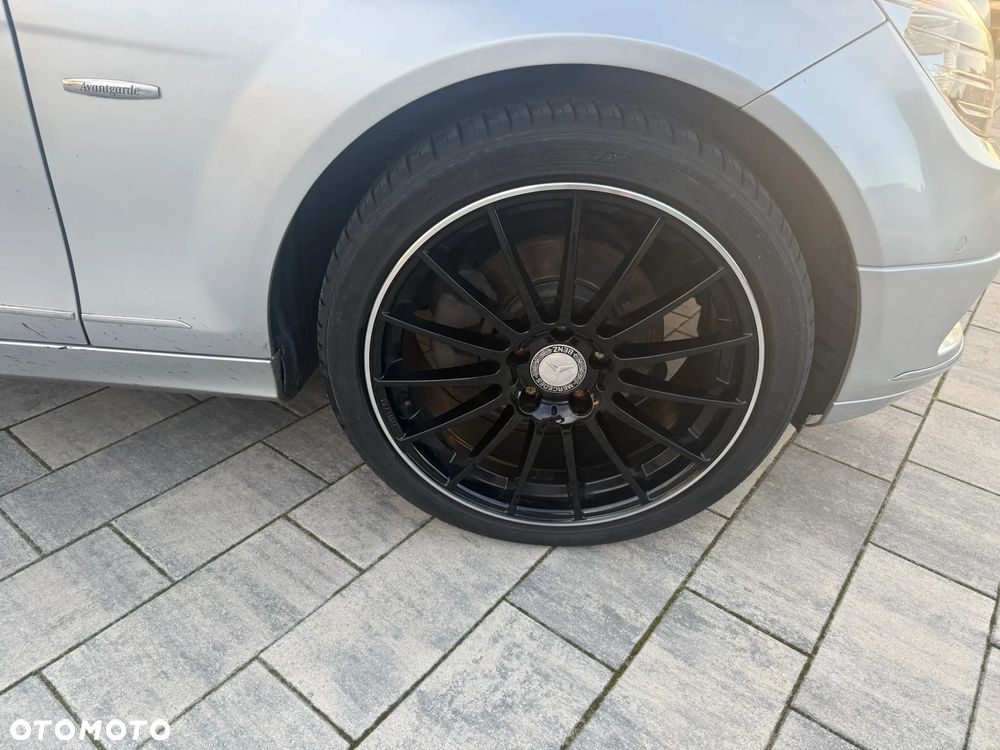 Mercedes-Benz Klasa C 220 T CDI DPF Automatik Avantgarde - 5