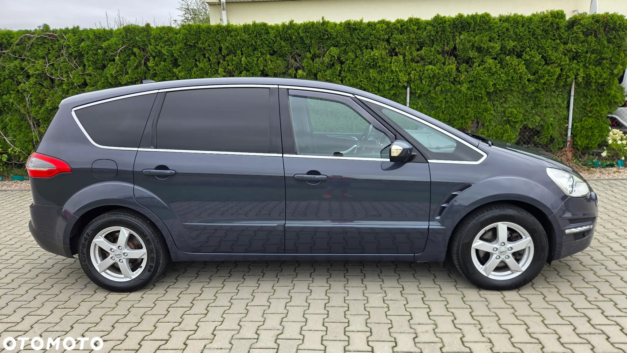 Ford S-Max 2.0 TDCi DPF Titanium - 13
