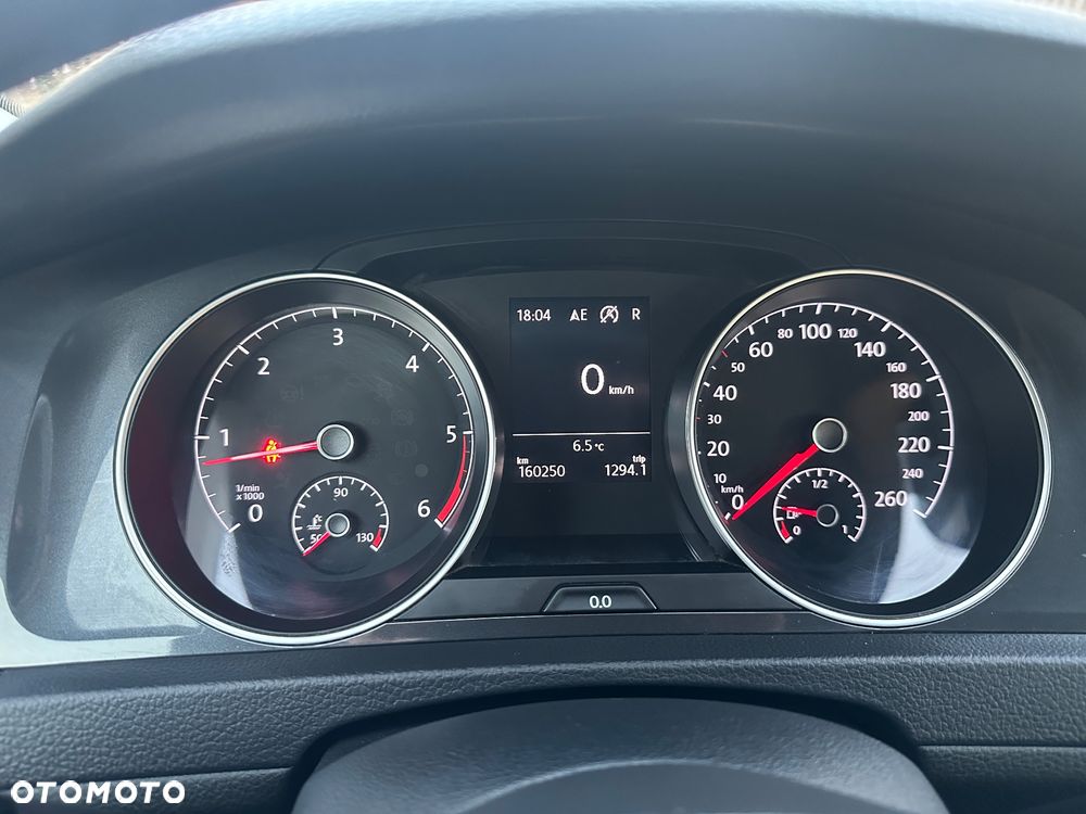 Volkswagen Golf - 21