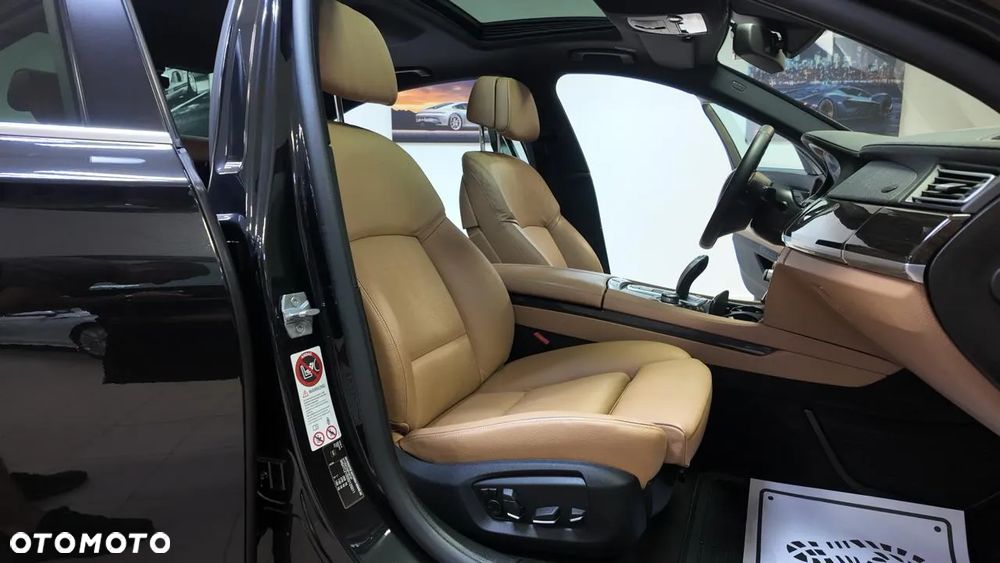 BMW Seria 7 730d xDrive - 34