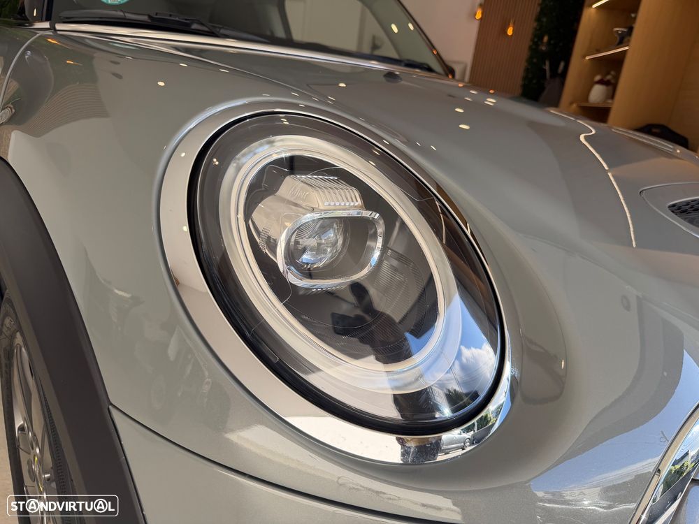 MINI 3 Portas Cooper SE Essential - 7