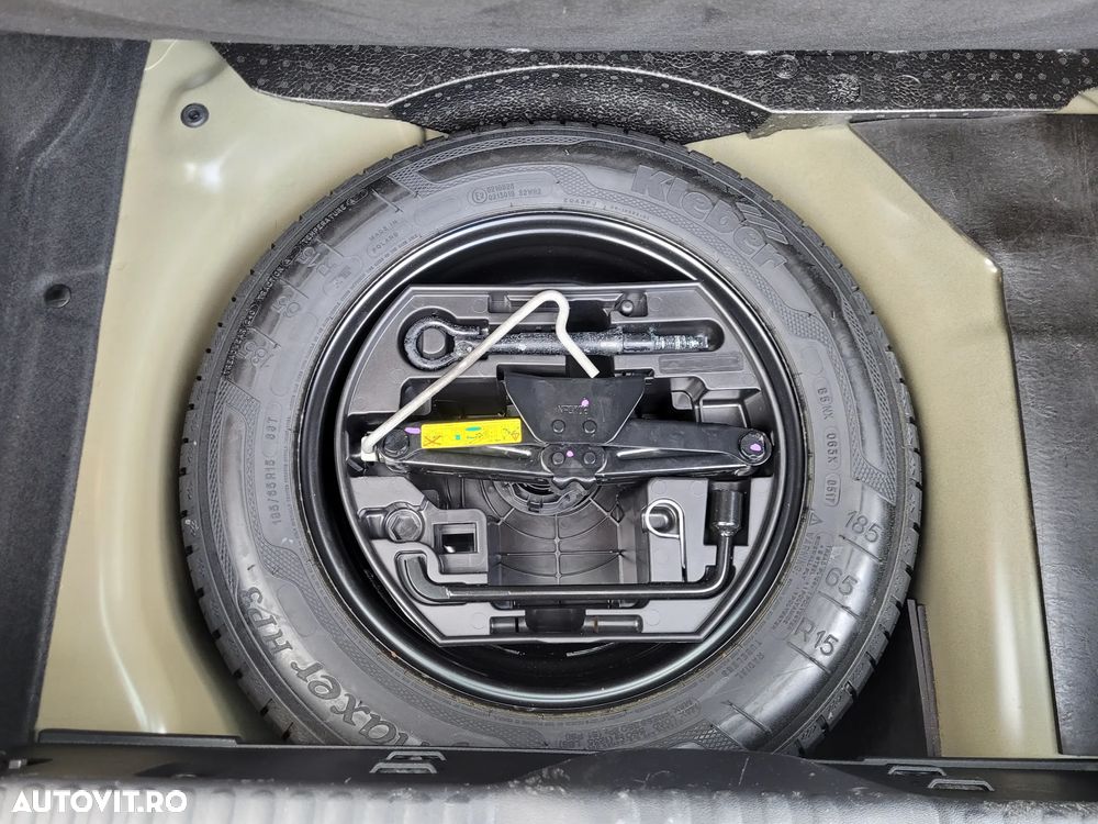 Citroën C3 Pure Tech 110 S&S EAT6 SHINE - 17