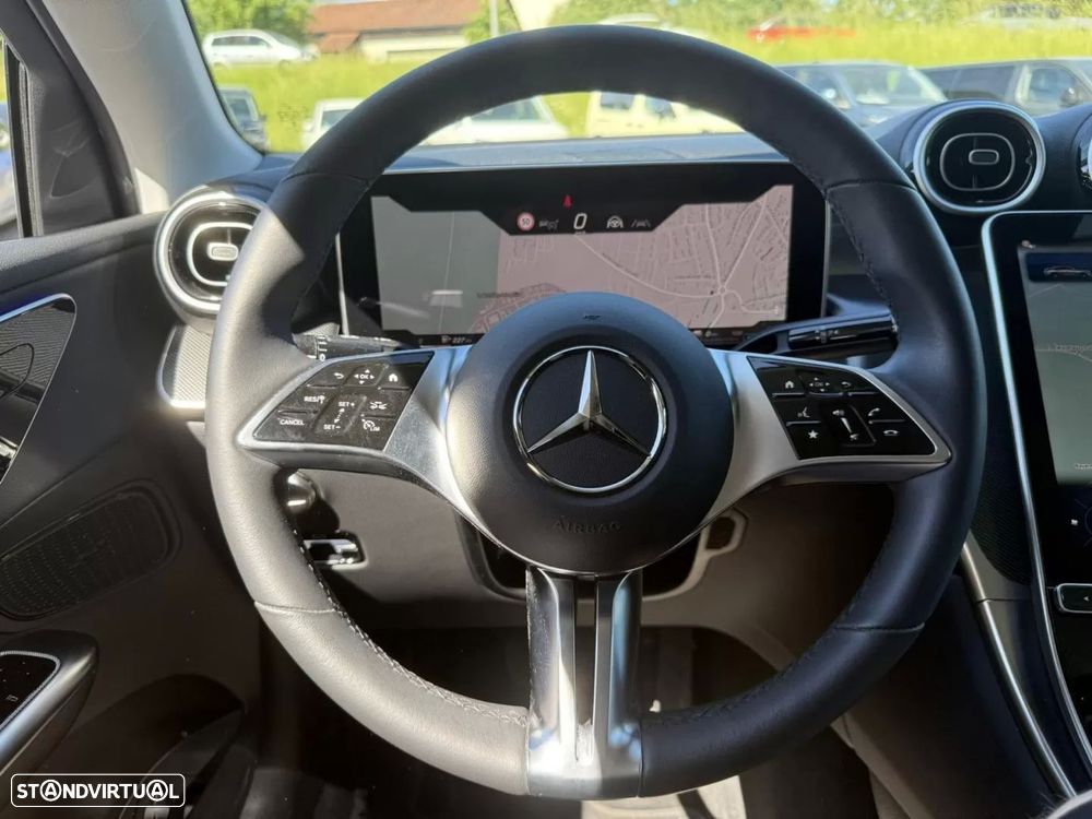Mercedes-Benz GLC 300 e Coupe 4Matic - 12