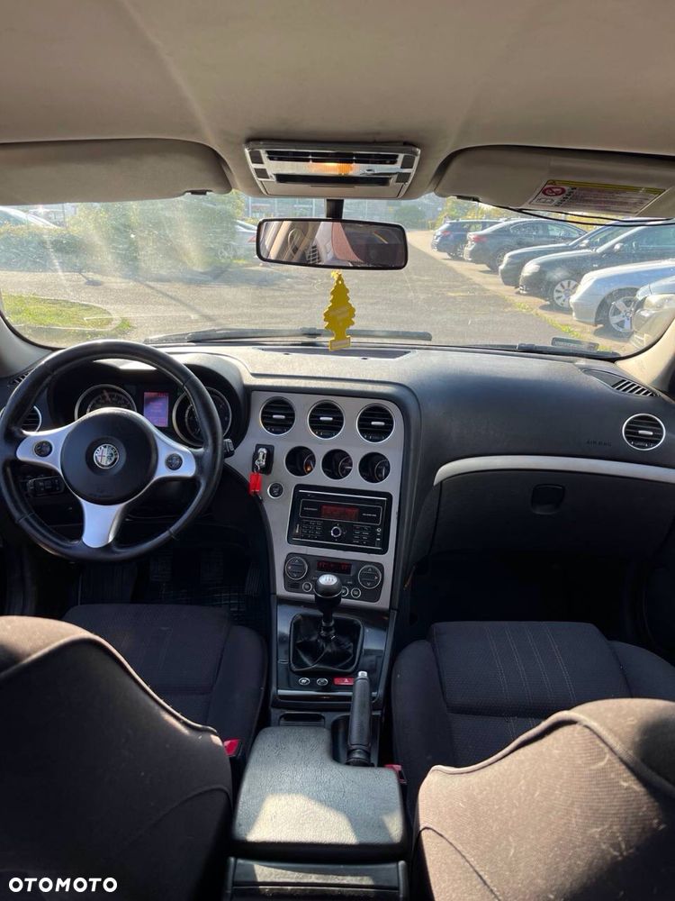 Alfa Romeo 159 - 8