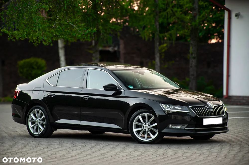 Skoda Superb 2.0 TDI DSG Ambition - 8