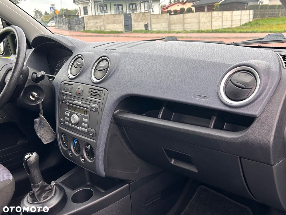 Ford Fusion 1.4 Durashift-EST Ambiente - 30