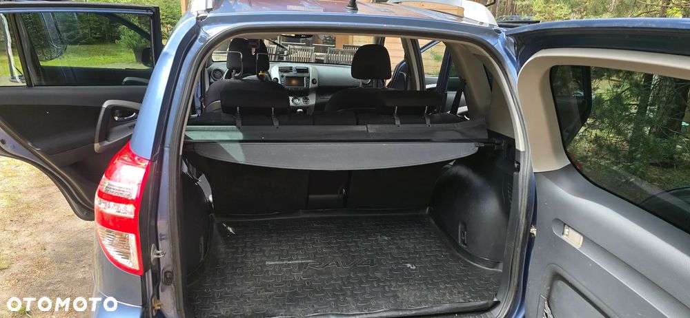 Toyota RAV4 2.2 D-4D Sol - 29