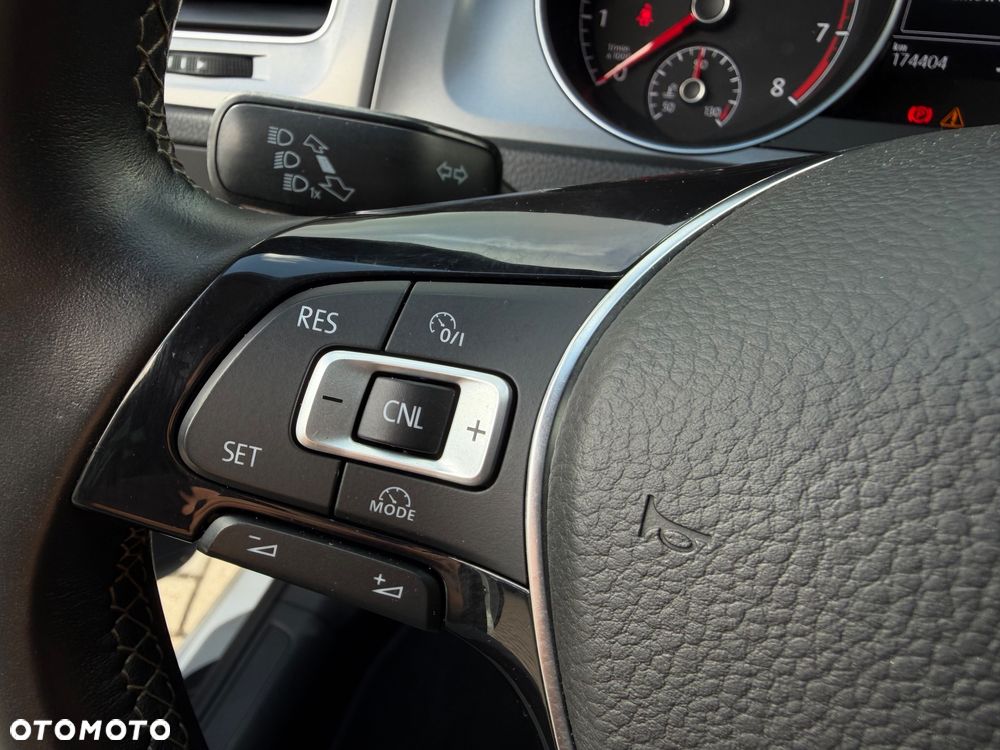Volkswagen Golf 1.2 TSI BlueMotion Technology Lounge - 22