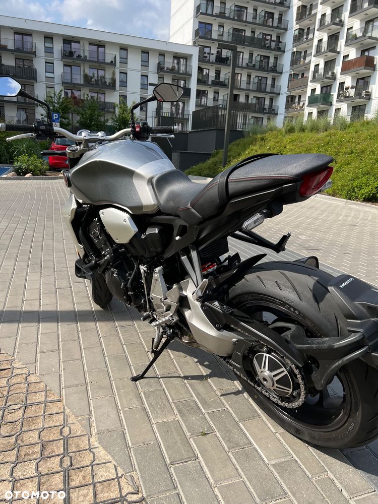 Honda CB - 11